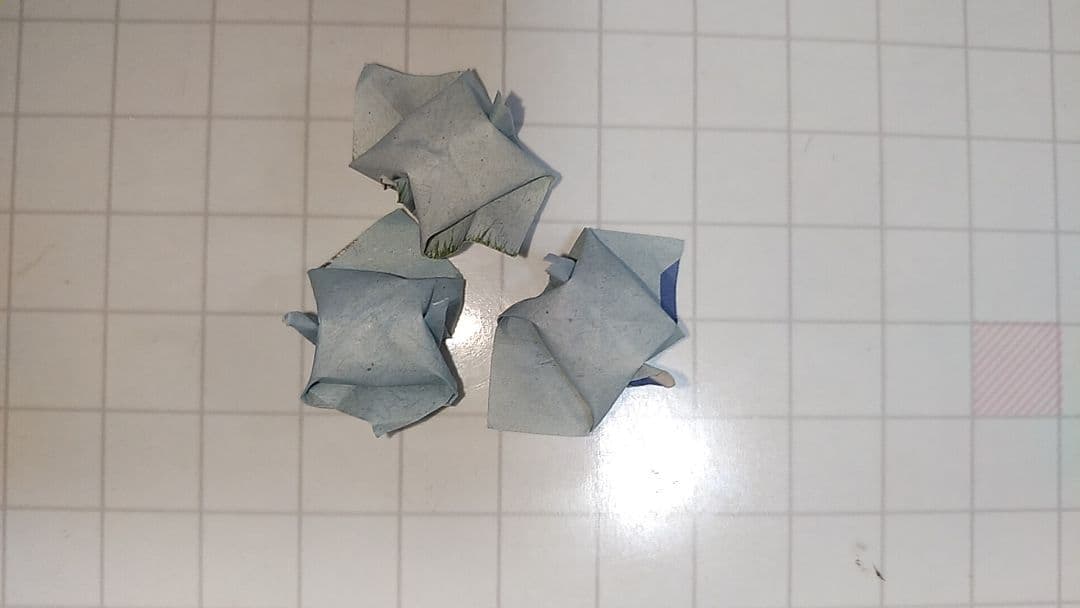 千羽鶴 (ペールブルー）