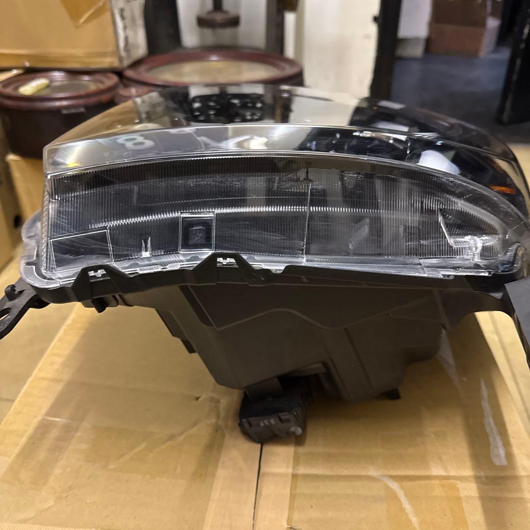 N VANヘッドライト！左右美品