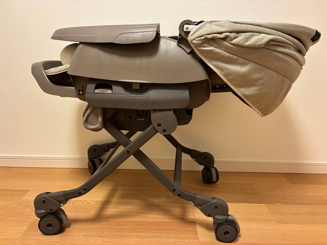 コンビ ホワイトレーベル ネムリラ AUTO SWING BEDi