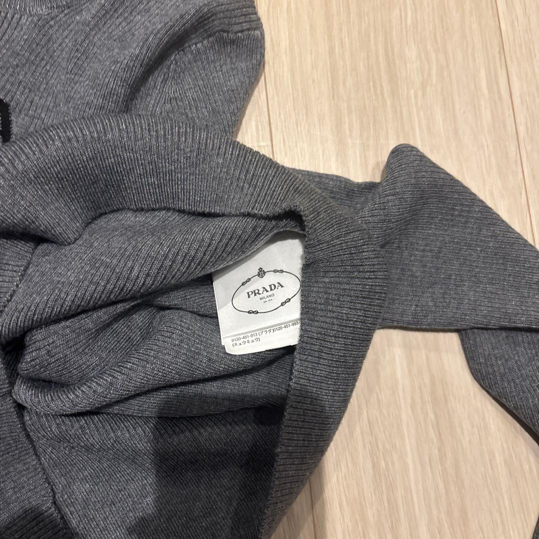 PRADA グレー 長袖 トップス　ニット　ワンホン