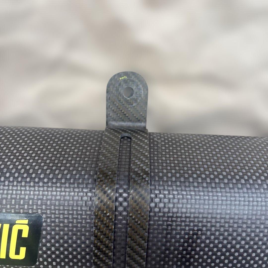 AKRAPOVIČ カーボンファイバー マフラー