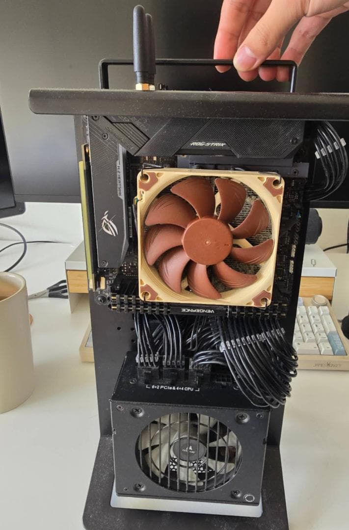 ROG ITX 自作PCケースセット（CPU・GPU・メモリ・ストレージなし）