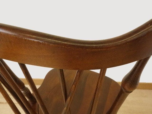 飛騨産業　キツツキ　スピンドルチェアーB　イス　椅子　 木製　再塗装済ＵＳＥＤ