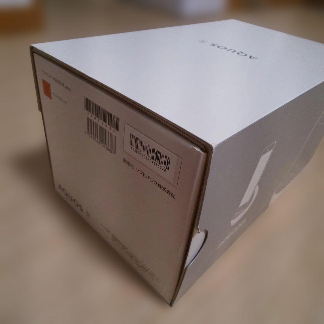 超美品 ＡＱＵＯＳ Ｒ ソフトバンク限定色 オレンジ 付属品一式欠品無し