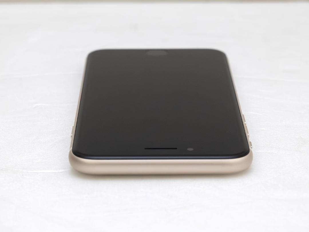 サ*ダ様 バッテリ100％ iPhone SE3 64GB MMYD3J/A ス