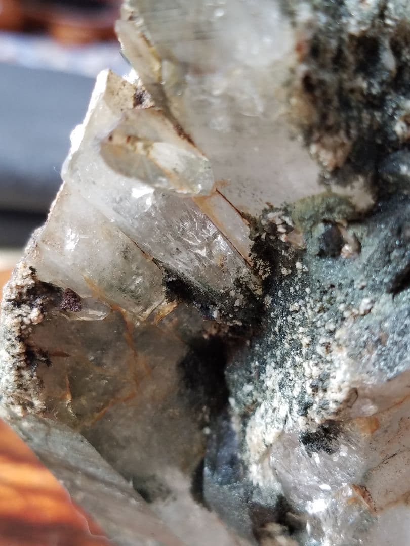 ネパール　ガネーシュヒマール産クローライト