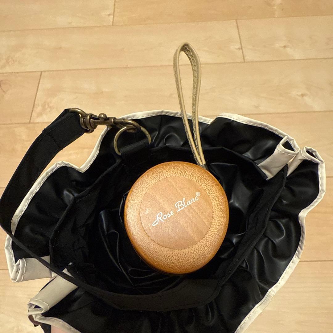 芦屋ロサブラン　フリル付き折りたたみ傘 ブラック×ベージュ