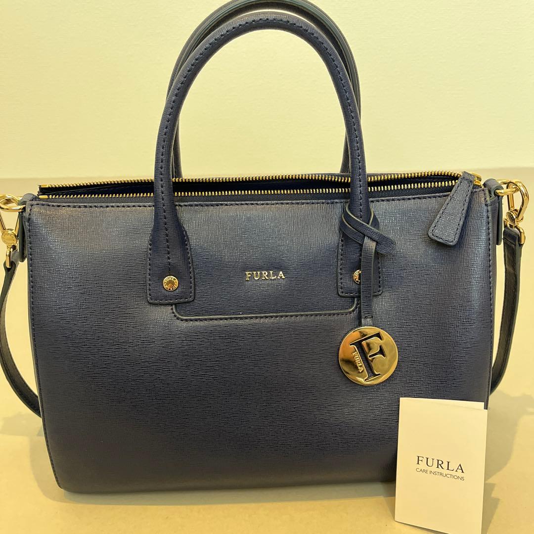 FURLA ネイビーハンドバッグ
