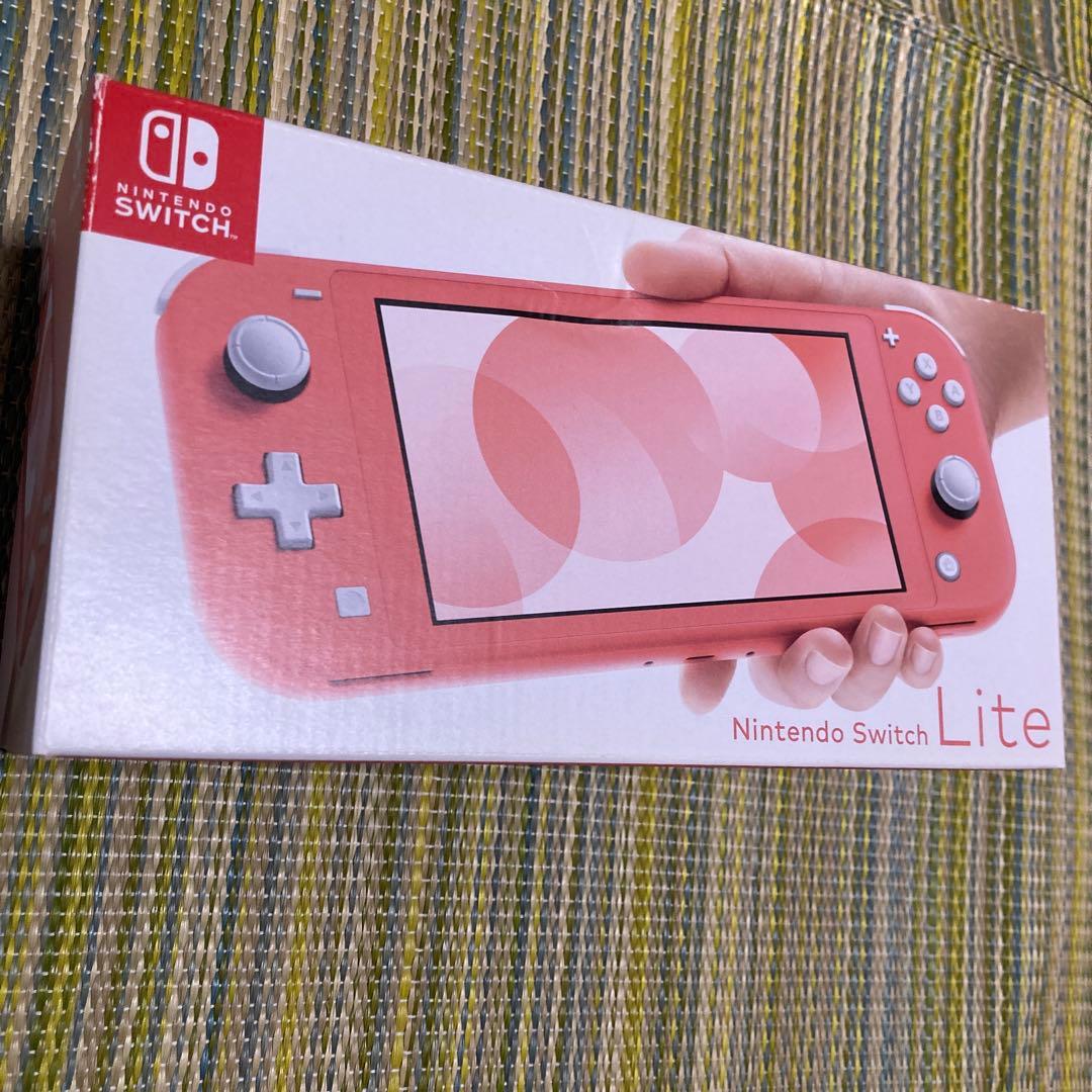 美品 Nintendo Switch Liteコーラル ピンク 本体
