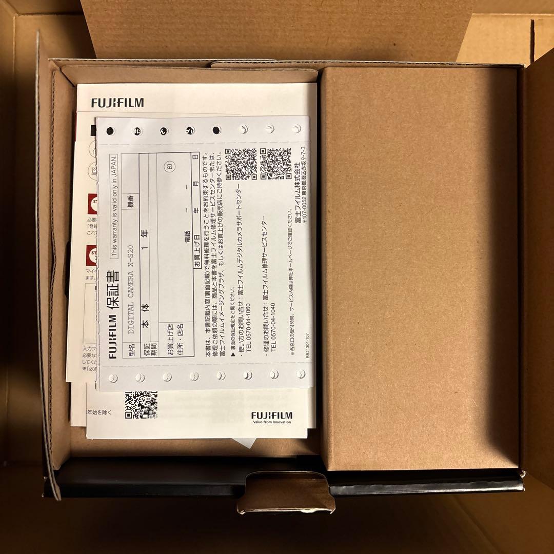【新品】FUJIFILM X-S20 XC15-45mmレンズキット