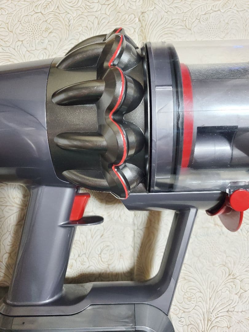 ダイソン掃除機SV15本体のみ