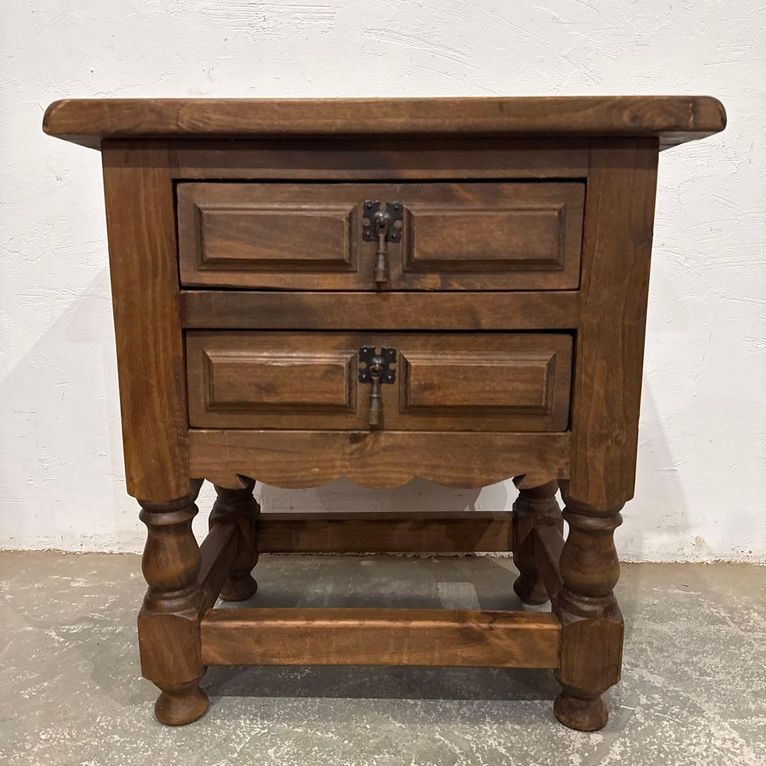 ヴィンテージ　木製サイドテーブル　2段引き出し付き