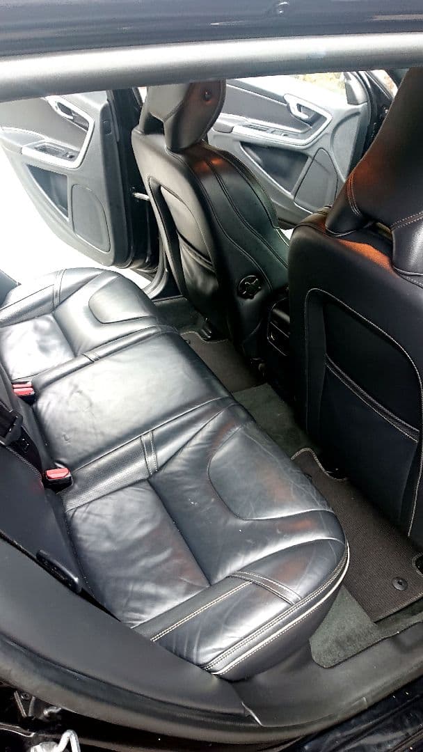 ボルボ V60 Rデザイン Tベル済 新車時より記録簿8枚