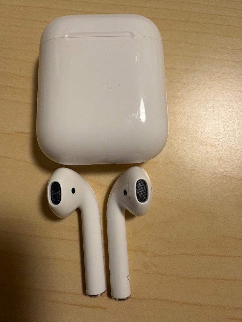 美品　Airpods 2世代