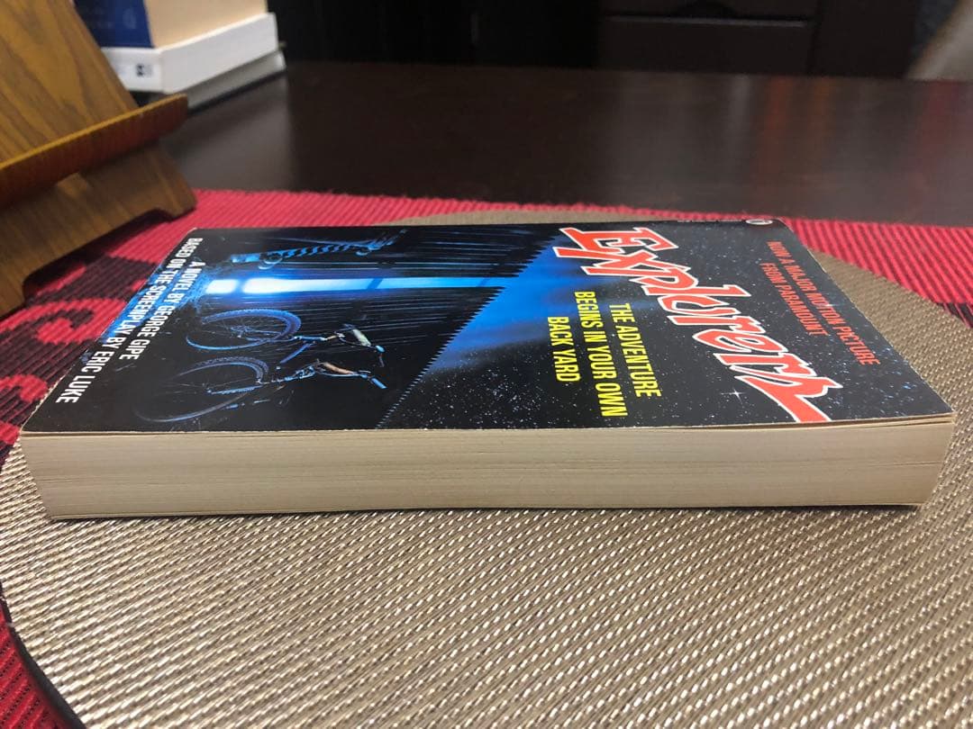 洋書 Explorers - e Gipe