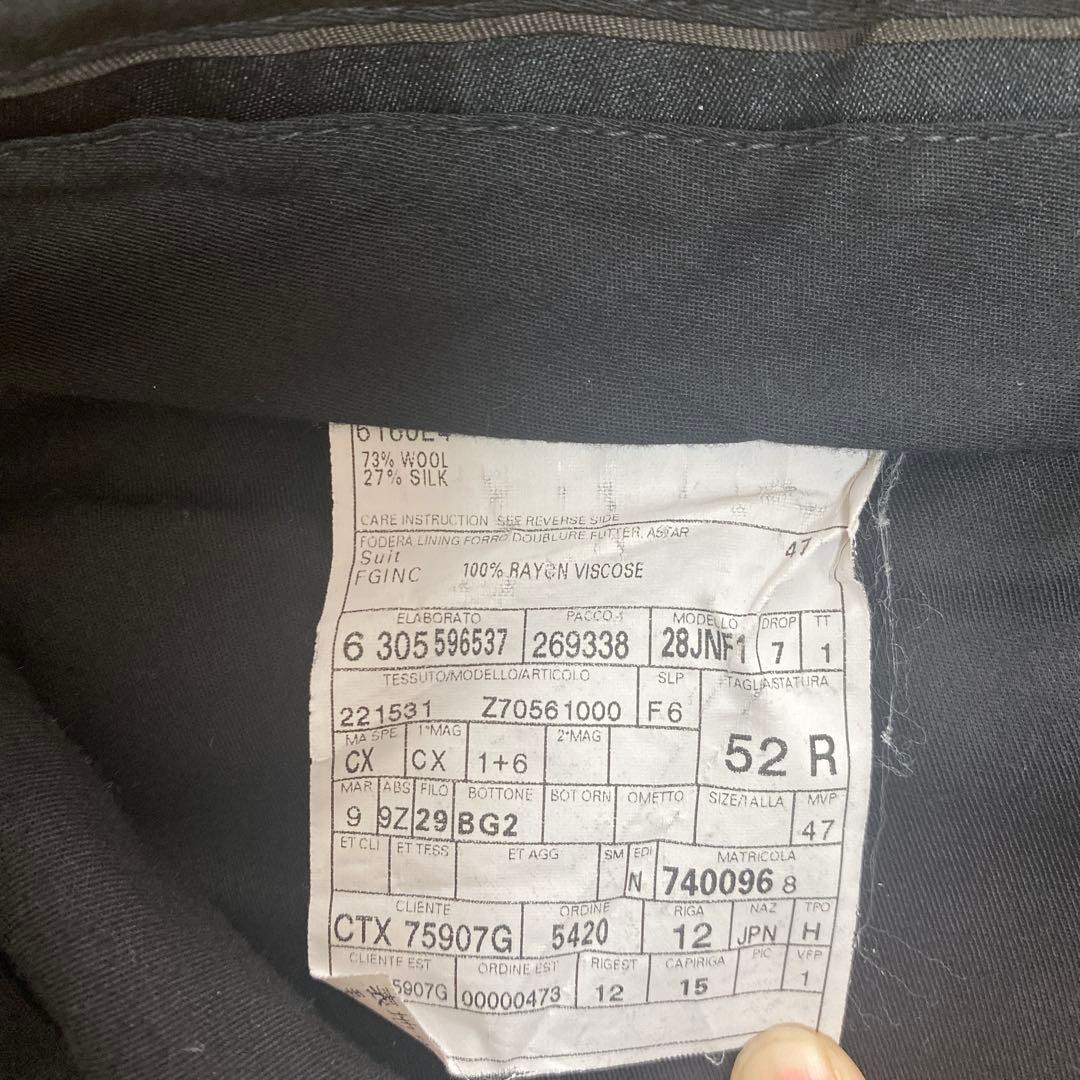 GUCCIストライプスーツブラックにネイビーストライプ52