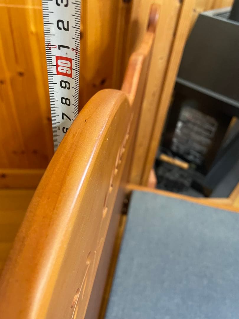 本格！木製シングルベッドフレーム 彫刻入り