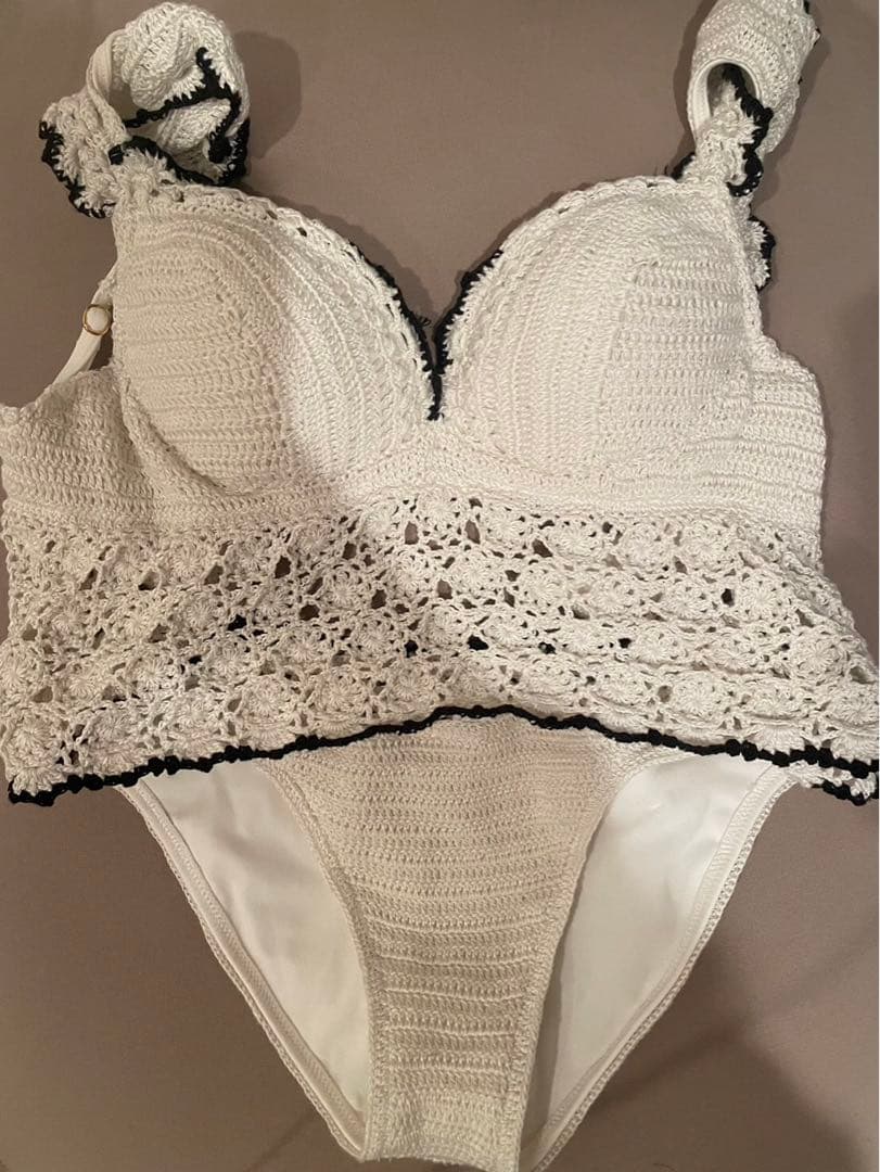 rienda フリルショルダークロシェワイヤーカップビキニ