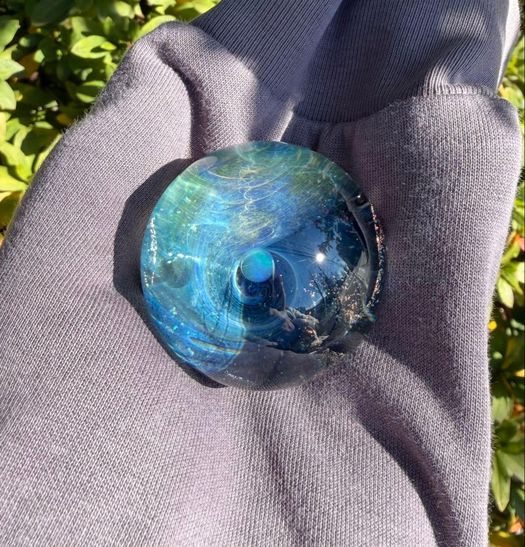美品 ⭐️ 宇宙ガラス　大　手のひらサイズ　ガラス細工　ガラスアート　ラメ