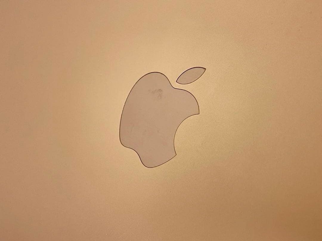 MacBook Air M1 13.3インチ　256GB