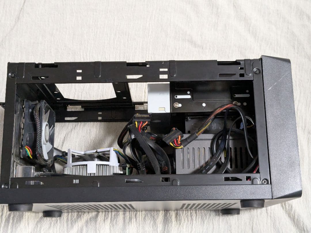 キューブ型Mini-ITX自作PC　Core i5-4570S