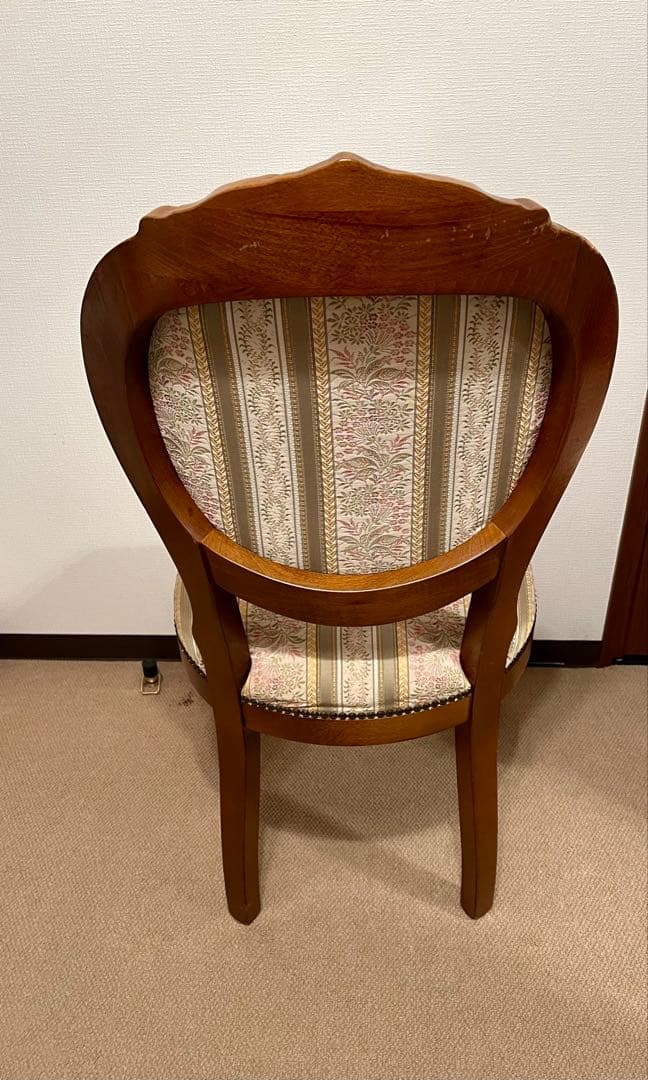 【美品】イタリア家具 リベット打ちダイニングチェア 猫脚 ロココ調　即購入歓迎！