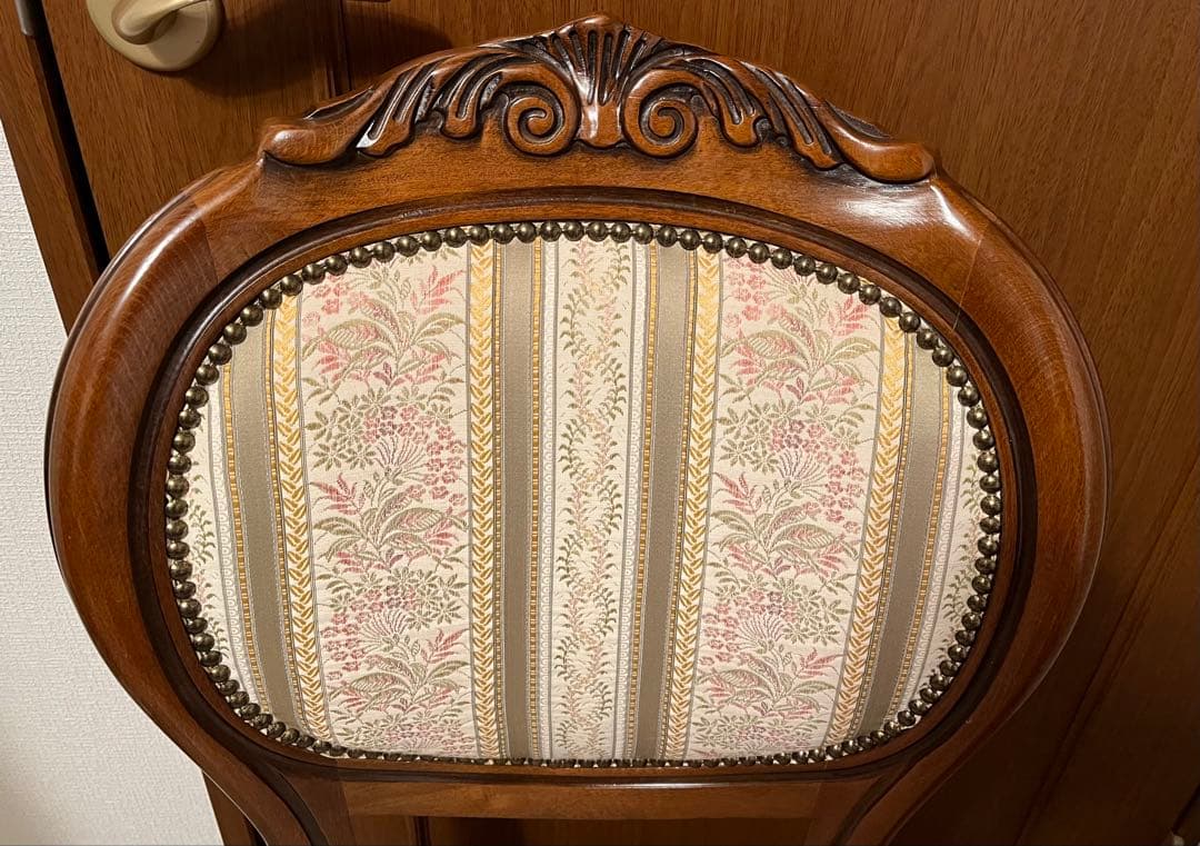 【美品】イタリア家具 リベット打ちダイニングチェア 猫脚 ロココ調　即購入歓迎！