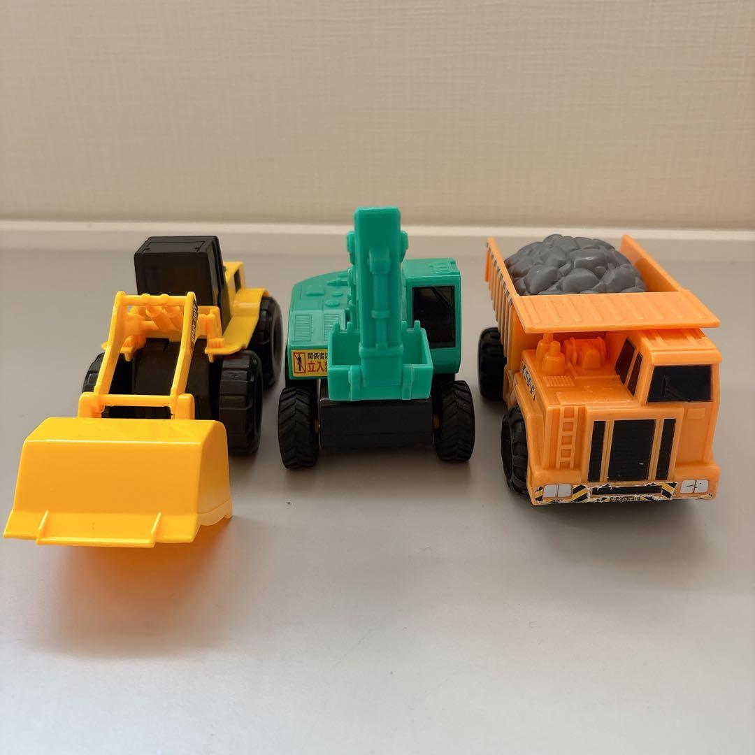 トミカ　TOMICA　プルバックカー　はたらく車　玩具　おもちゃ　車