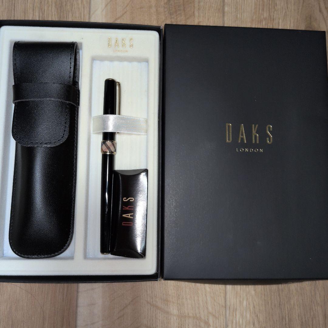 新品　セイラー　DAKS 　万年筆　レザーペンケース　カートリッジ２本　ダックス