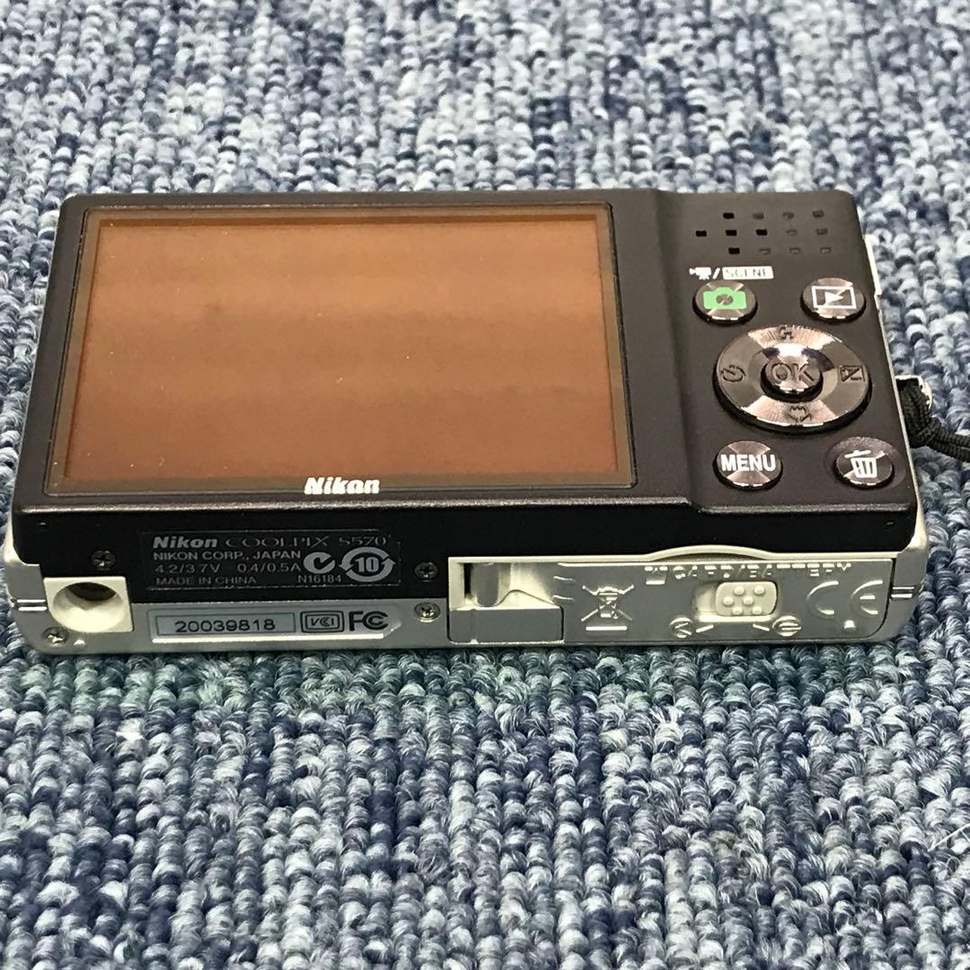 美品Nikon COOLPIX S570 シルバー