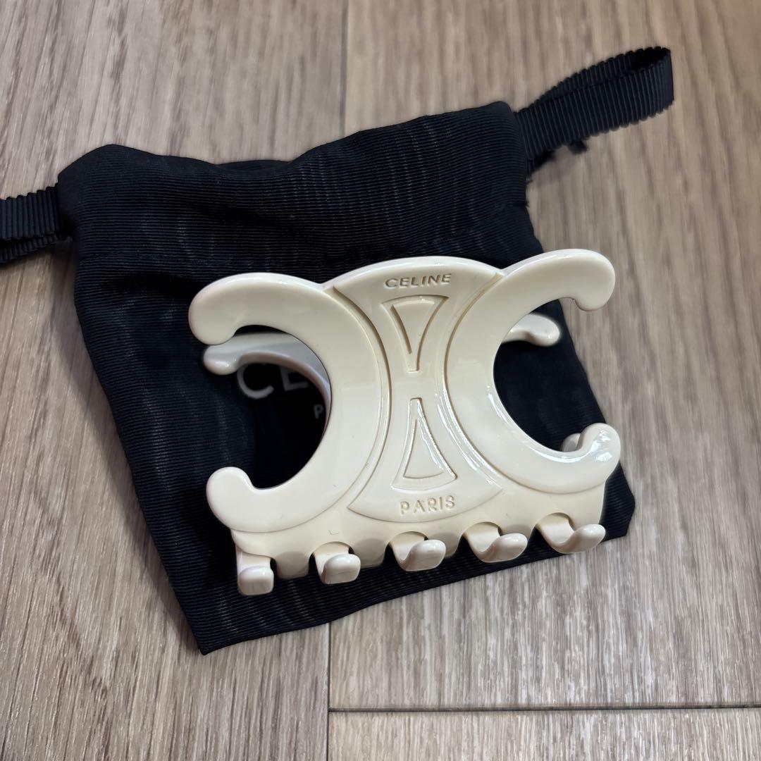 CELINE アイボリー ヘアクリップ