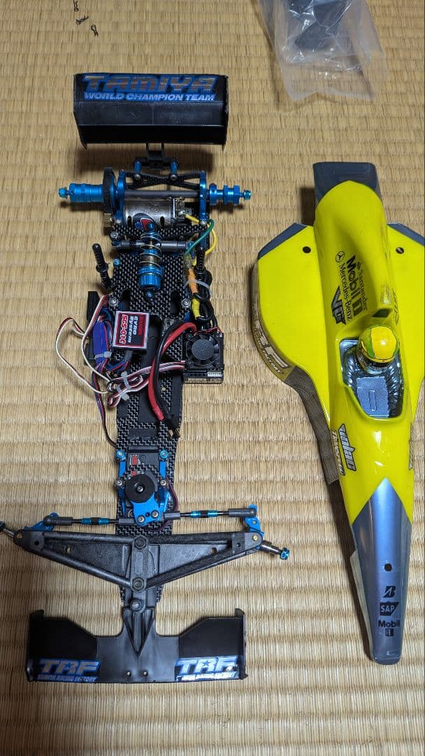 TRF102 TA06R ラジコンカー＆小物部品（収納運搬ケース付）