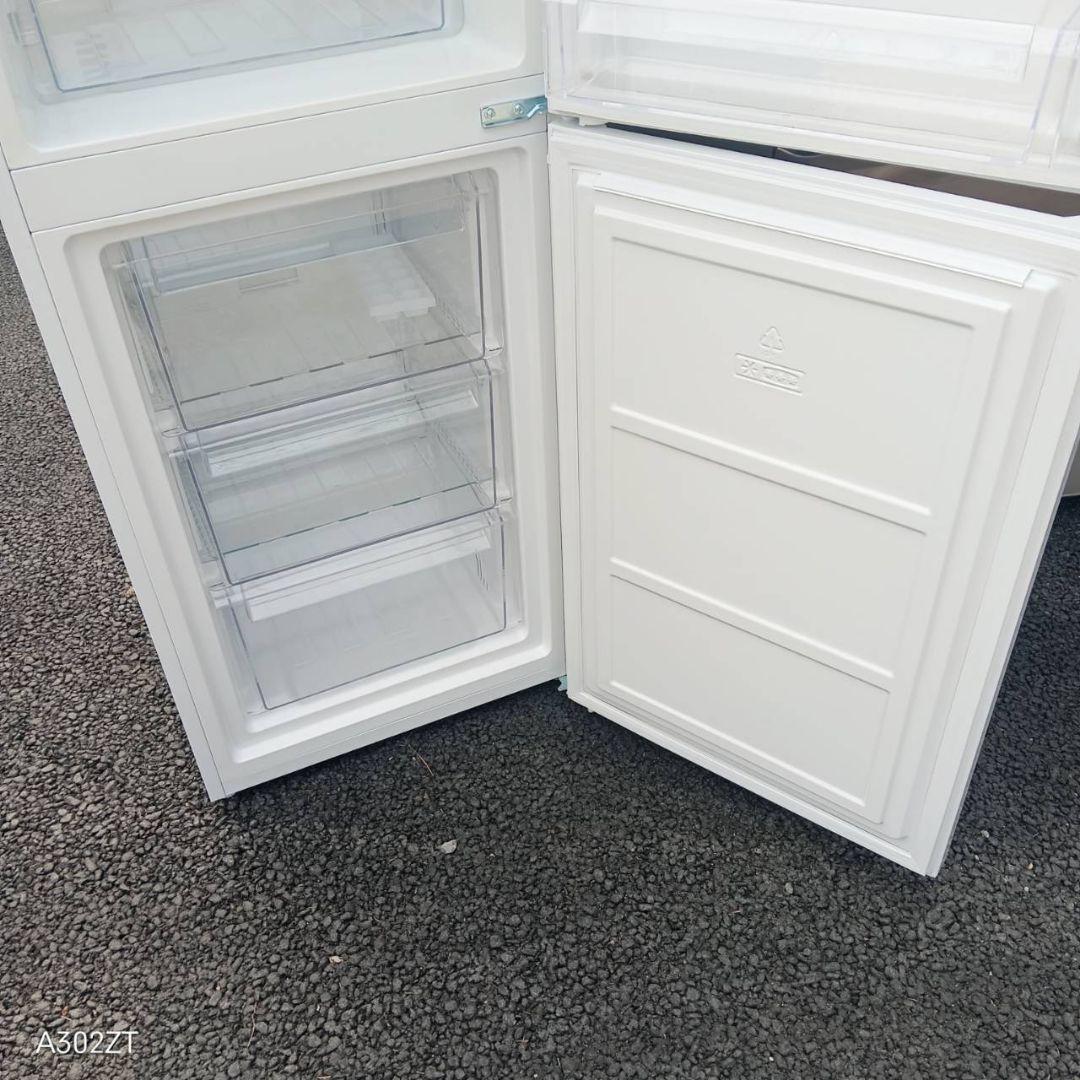 A13F7 翌日到着可能　ニトリ最新モデル　スタイリッシュ　大型冷蔵庫　230L