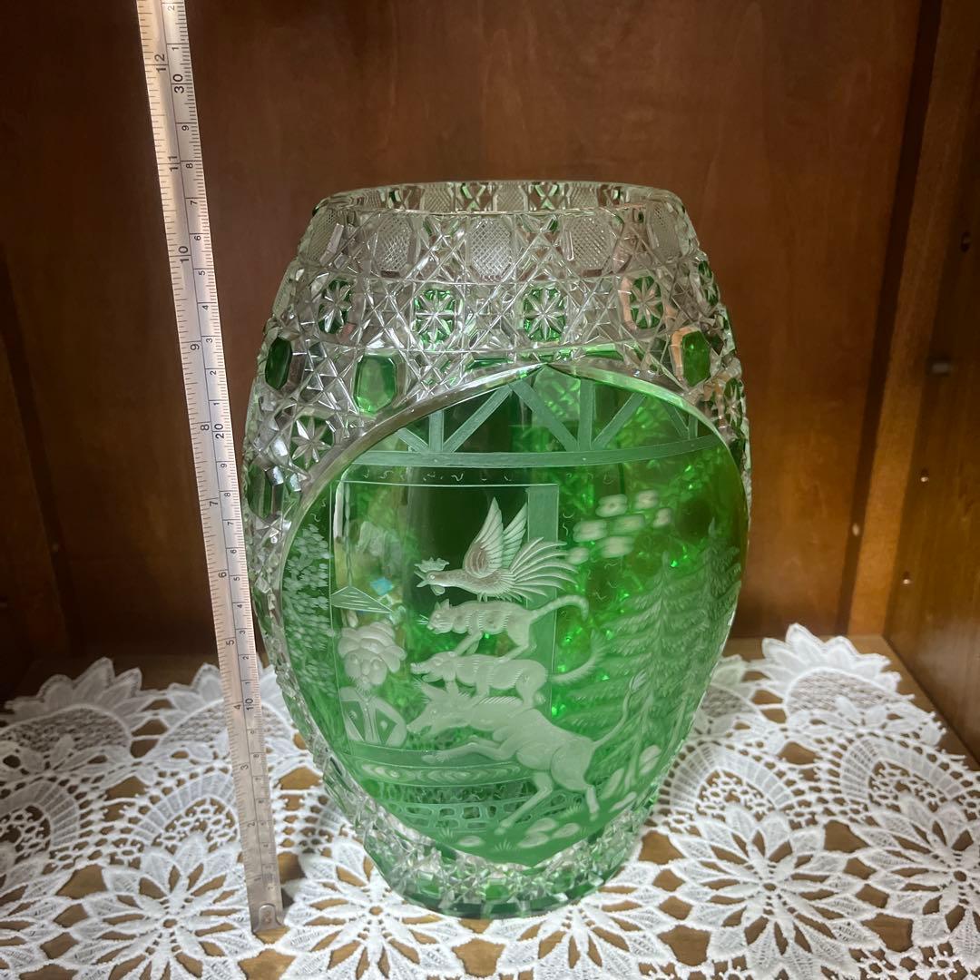 緑色切子　ガラス彫刻　花瓶　切子