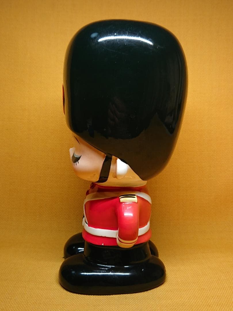 人形　 衛兵　陶器　ルネ　オブジェ　置物　インテリア　工芸品　美術品　A1092