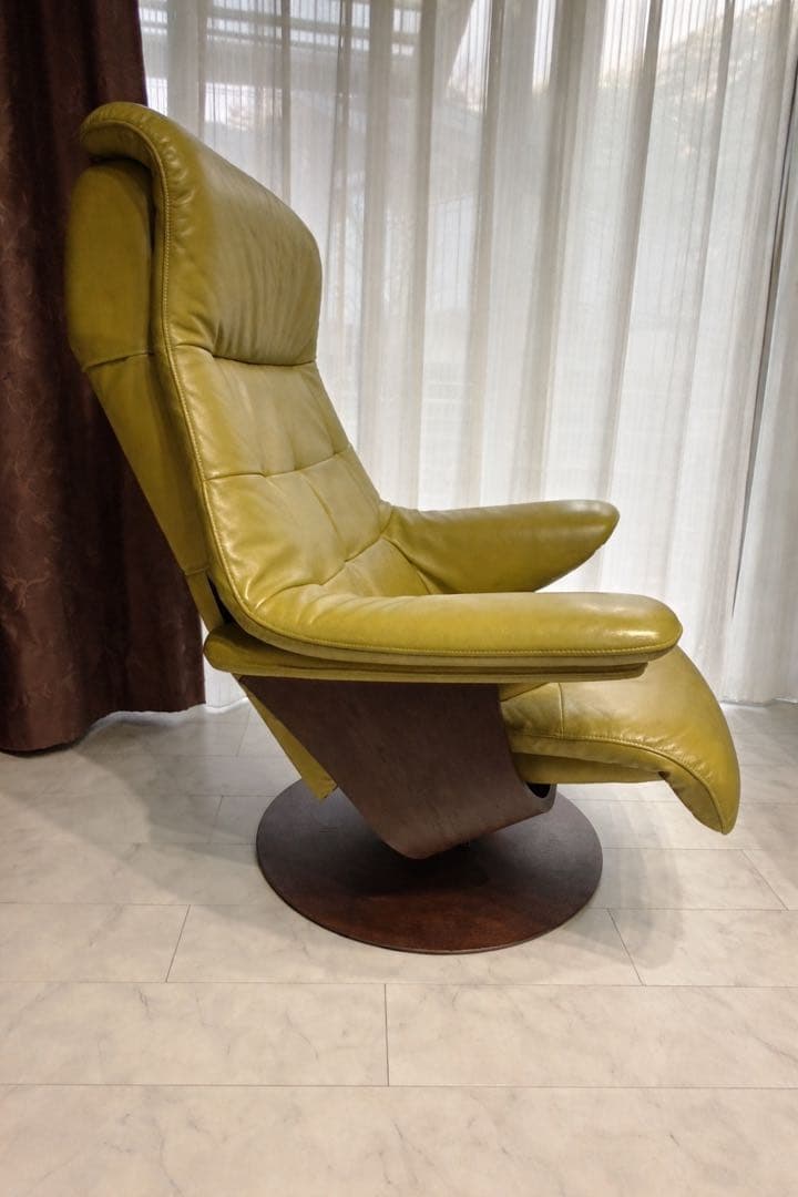 カリモク　リクライニングチェア