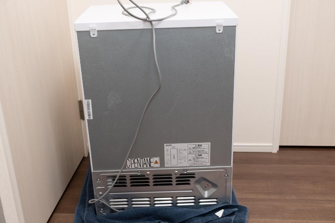 アイリスオーヤマ　冷凍庫　66L　IUSN-7A-W