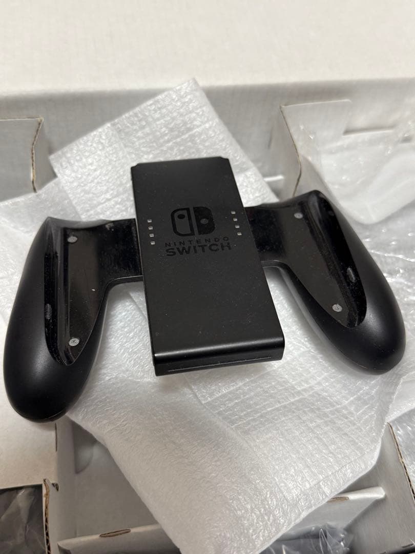 Nintendo Switch 本体 青/赤 2017年3月購入