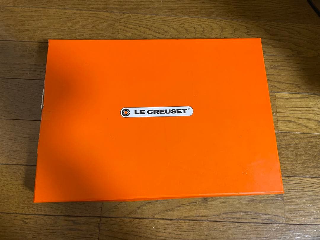 LE CREUSET パリシリーズ　サービングトレイ