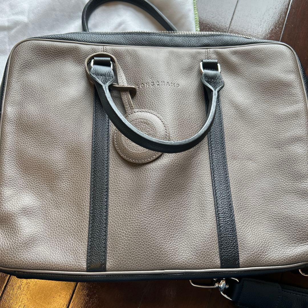 ★ロンシャン★本革ビジネスバック