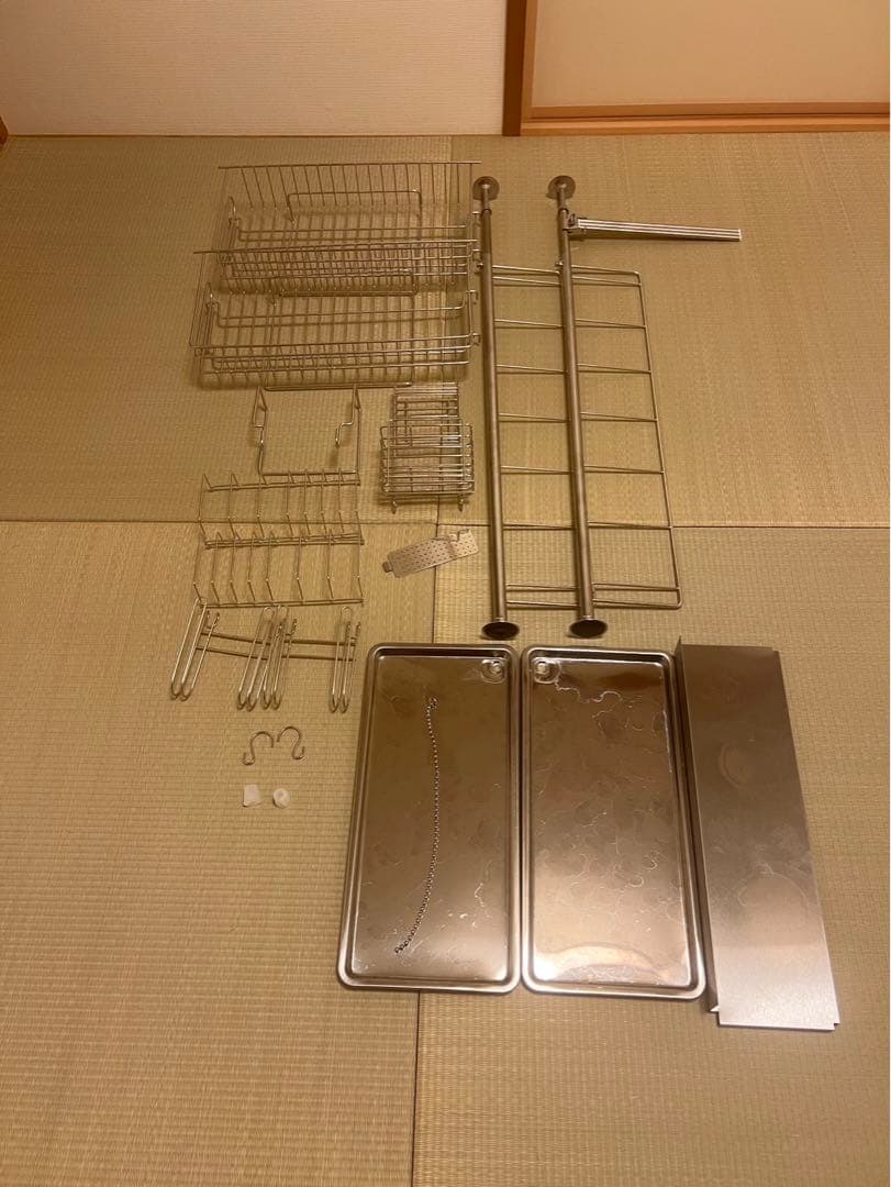 【詳細要確認】突っ張り水切りラック、水切りカゴ、ステンレス箸・包丁・まな板立て付