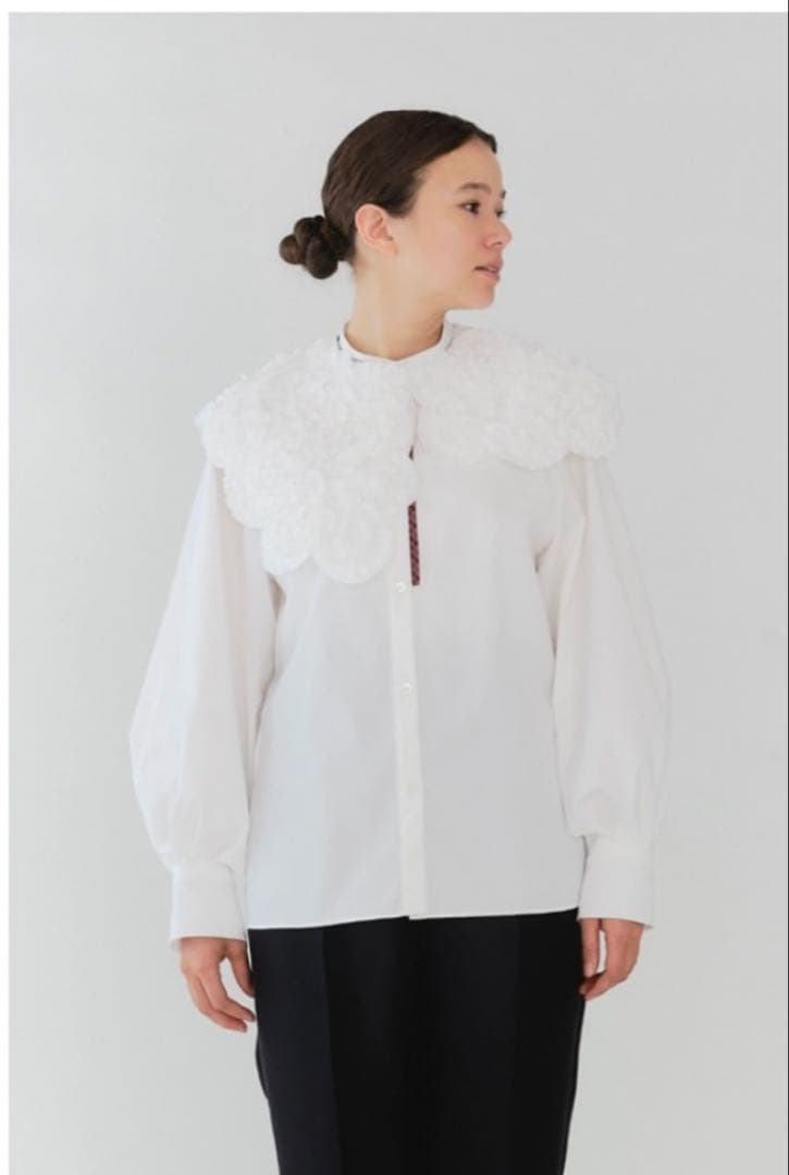 ファミリア　コラボyori shirocon ホイップカラーブラウス　36