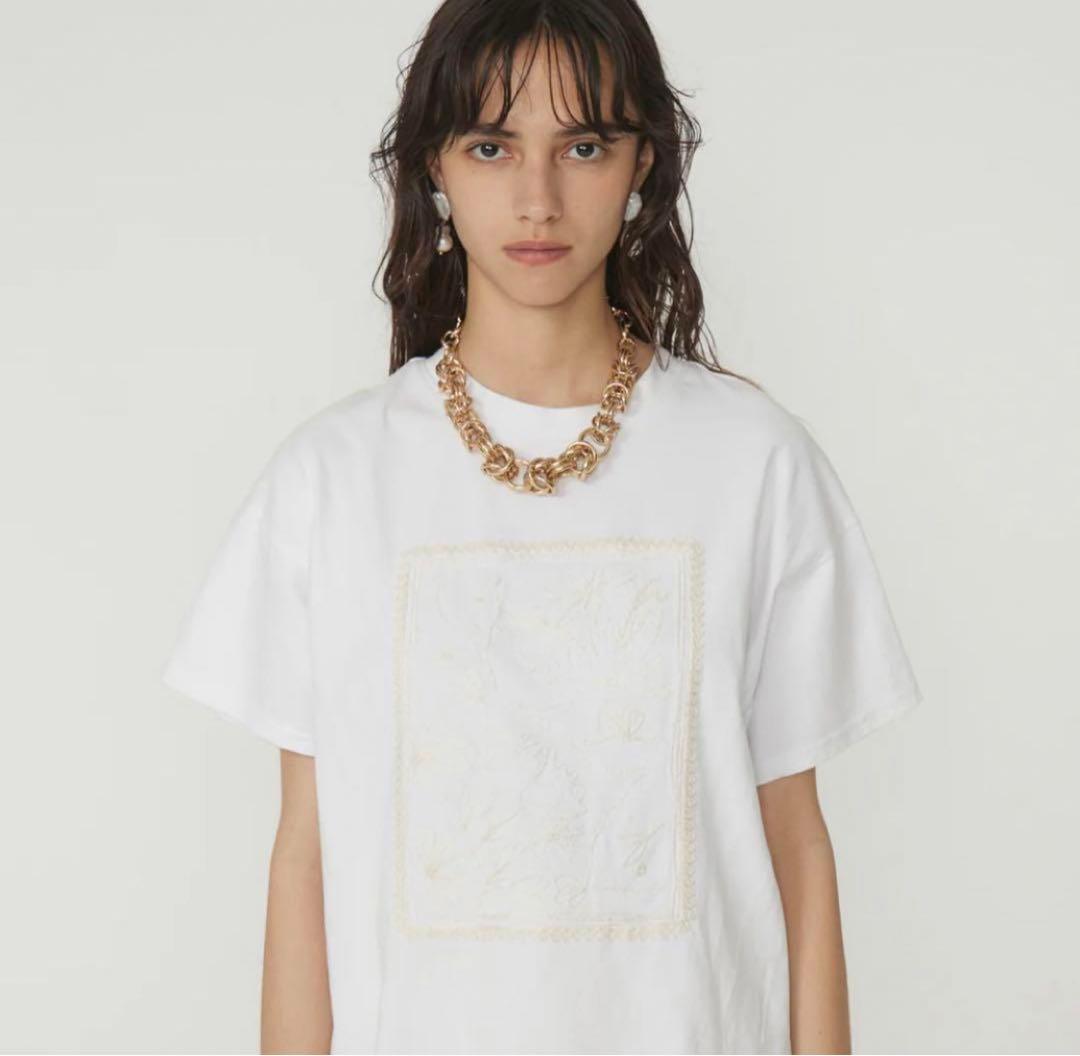 トップス EMBROIDERY SHORT SLEEVE SHIRTS