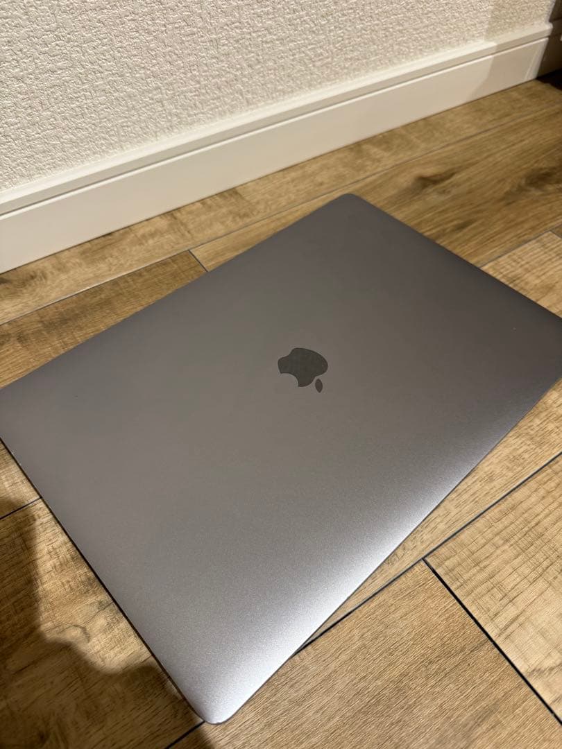 ⚠️メルカリ最安値！MacBook pro 15.6inch 美品！ハイスペック！
