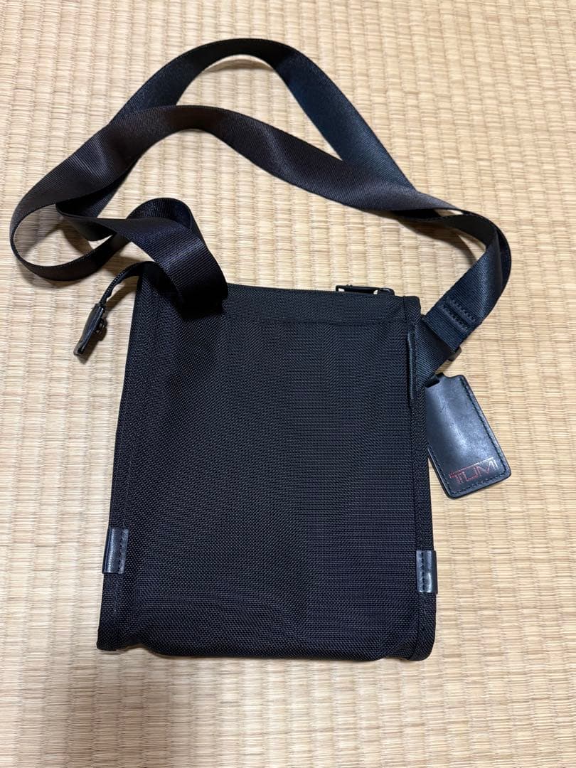 TUMI ショルダーバック　ALPHA