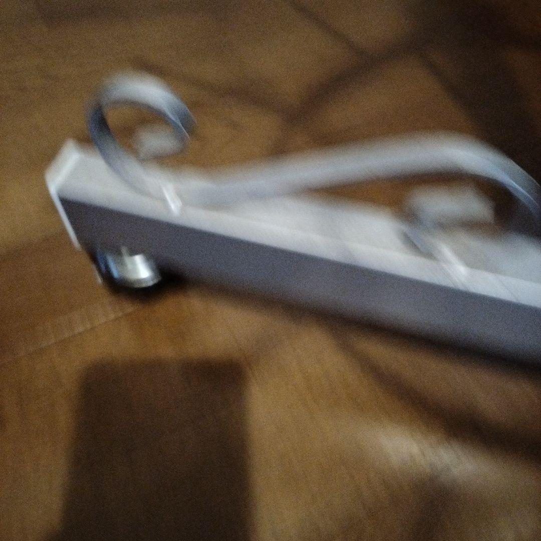 ★スチール製回転式小物掛けスタンド　キャスター付き送料無料