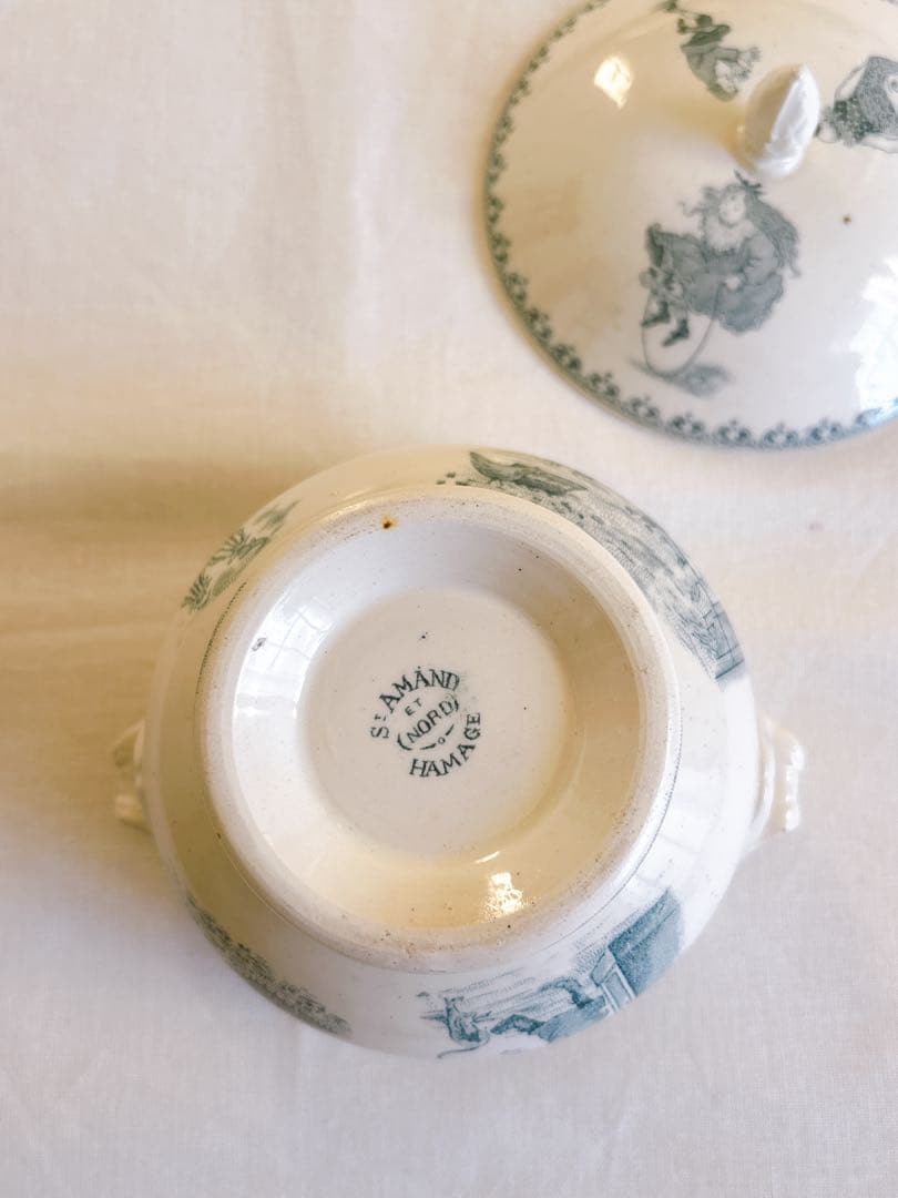 フランスアンティーク　Saint amand la dinette　スーピエール