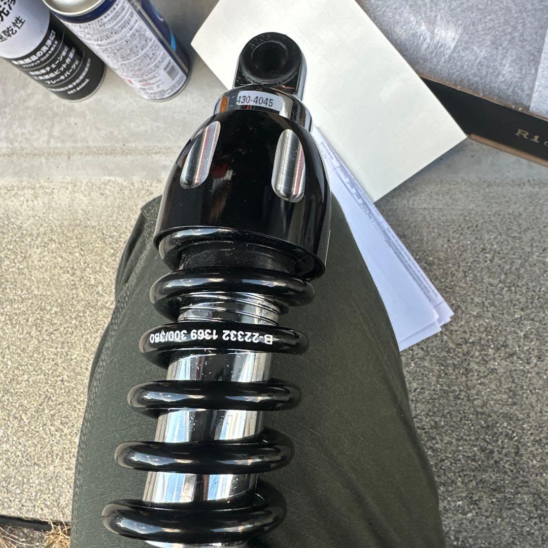 ハーレー　ダイナ系　ショックアブソーバー11インチ