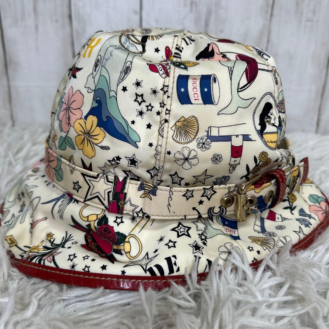 希少　GUCCI バケットハット　プリント　ビーチ　総柄　ホワイト　レッド　帽子