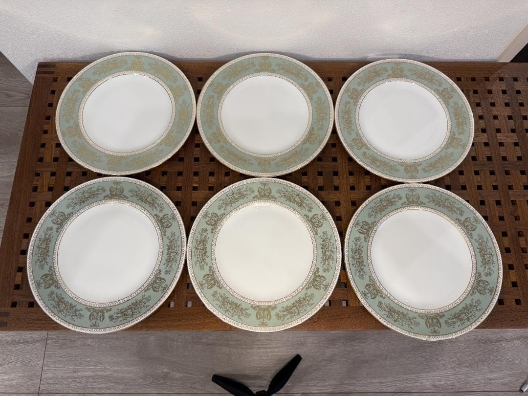  コロンビア セージグリーン ディナープレート(大) 黒壺マーク